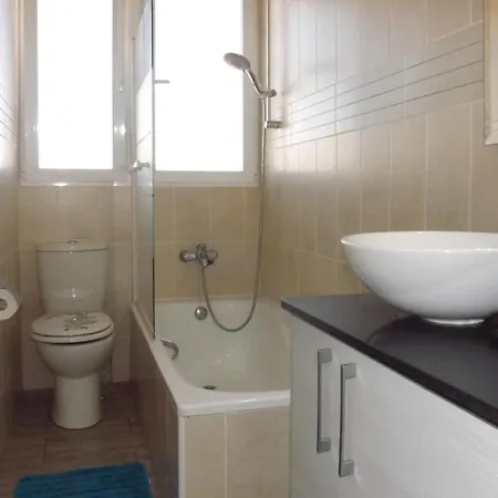 Apartment Nice In With House Sea View